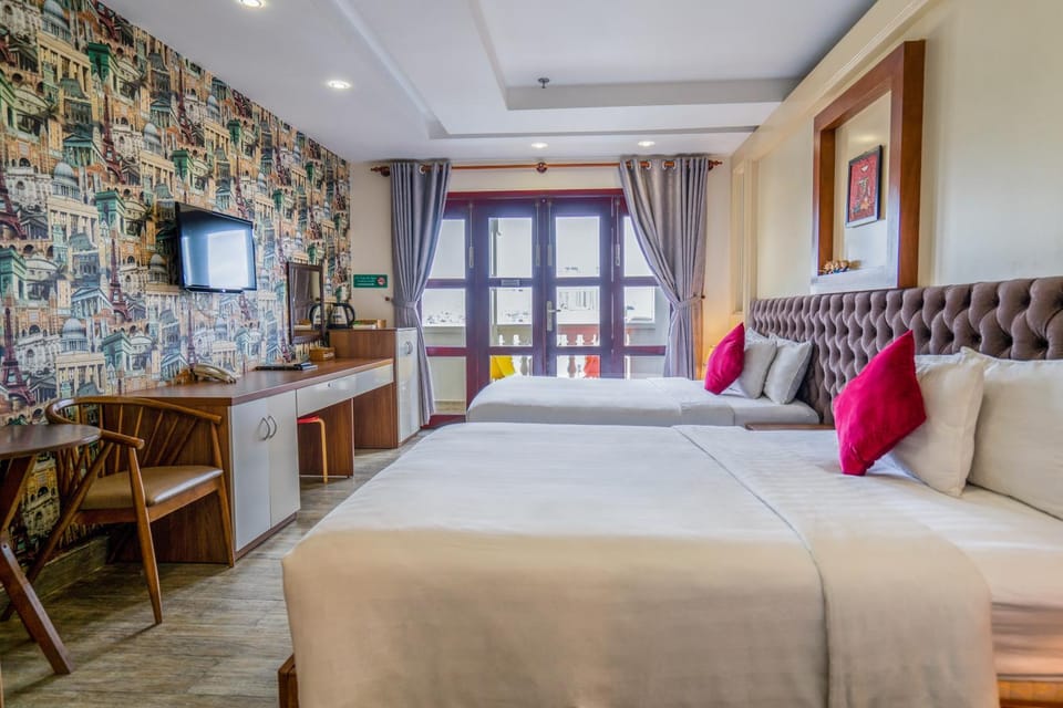 Bed, Photo of the whole room