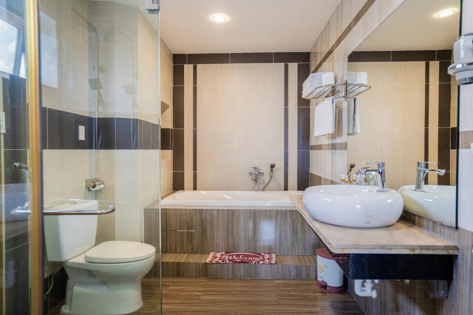 Toilet, Bathroom, Bath