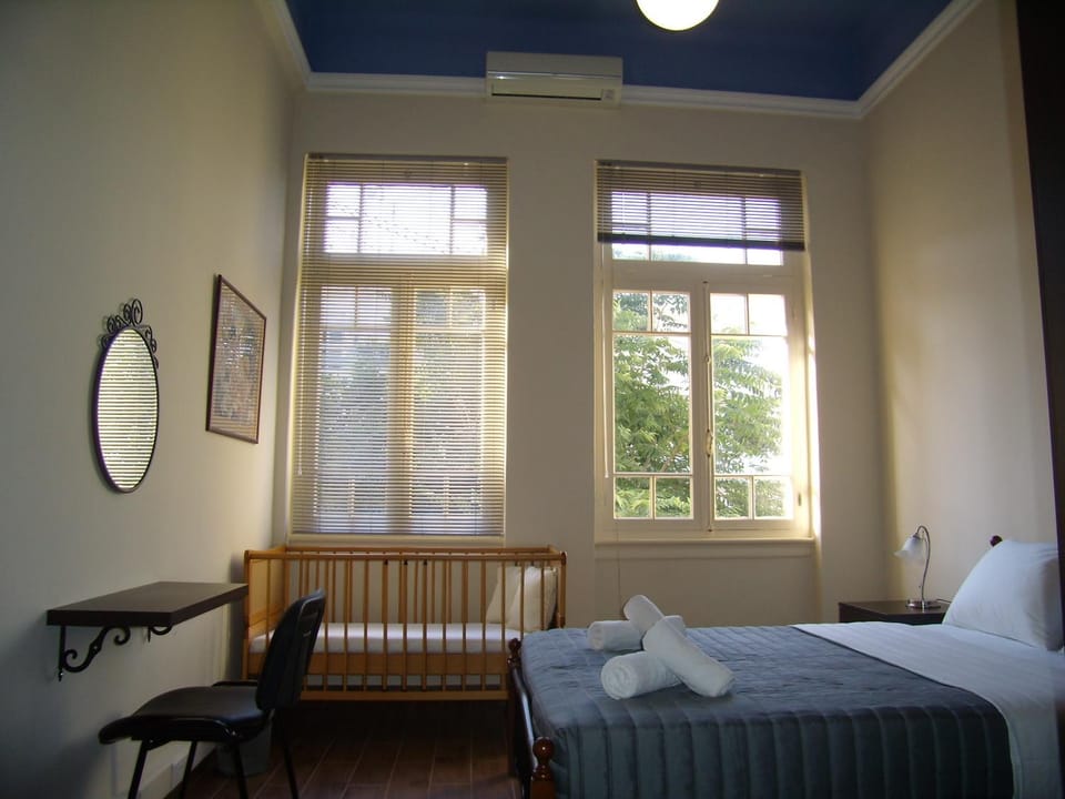 Bedroom, cot, Family