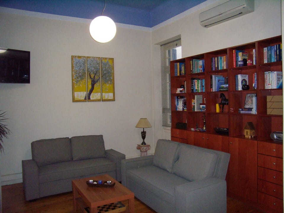 Library, Living room