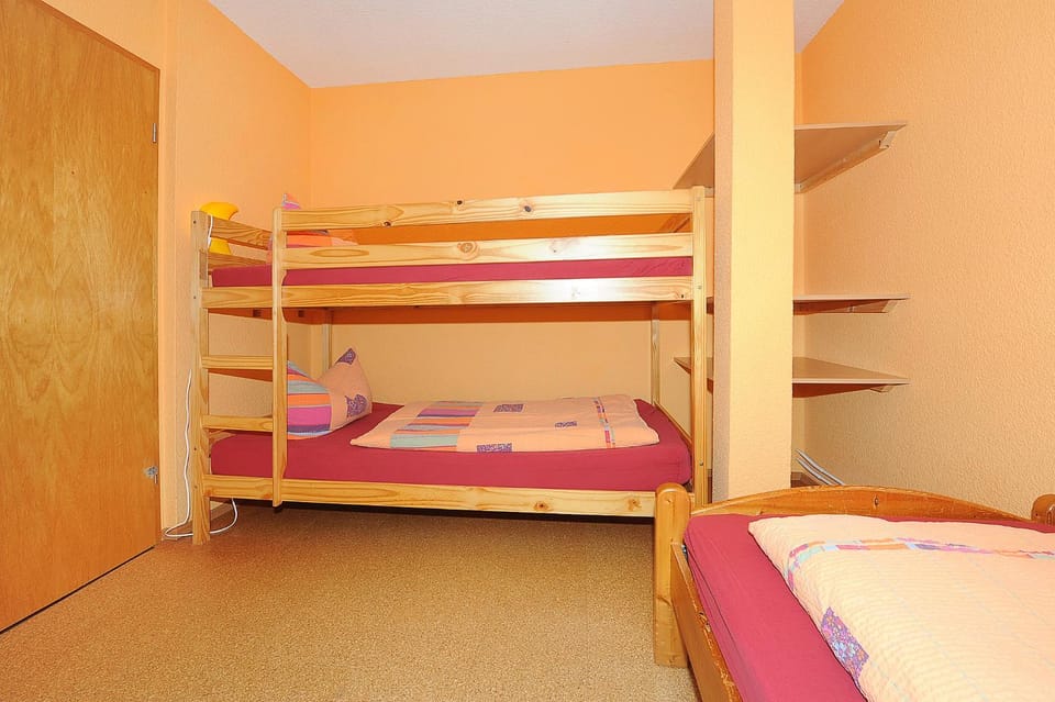 Bed, Bedroom, bunk bed