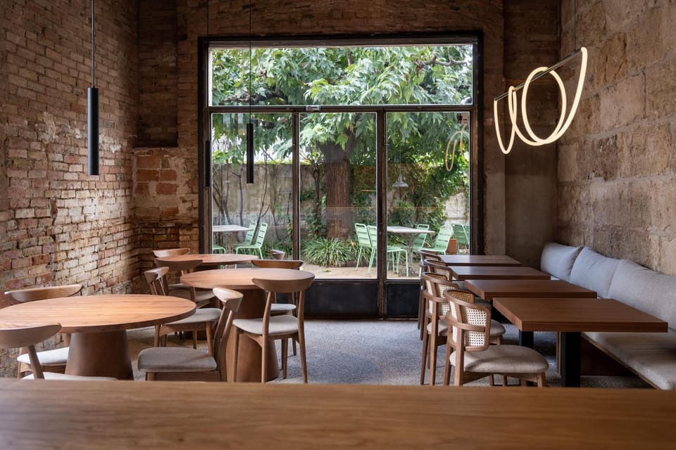 Flora Bed and Breakfast in Banyoles