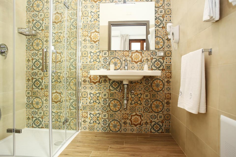 Shower, Bathroom
