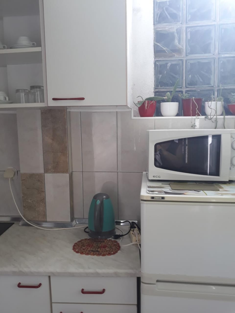 Coffee/tea facilities, Kitchen or kitchenette