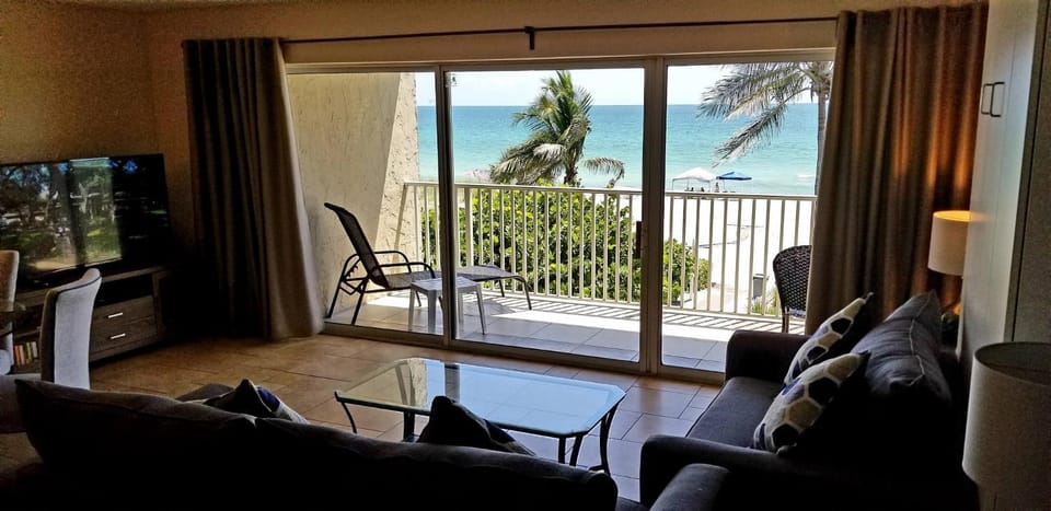 Living room, Sea view