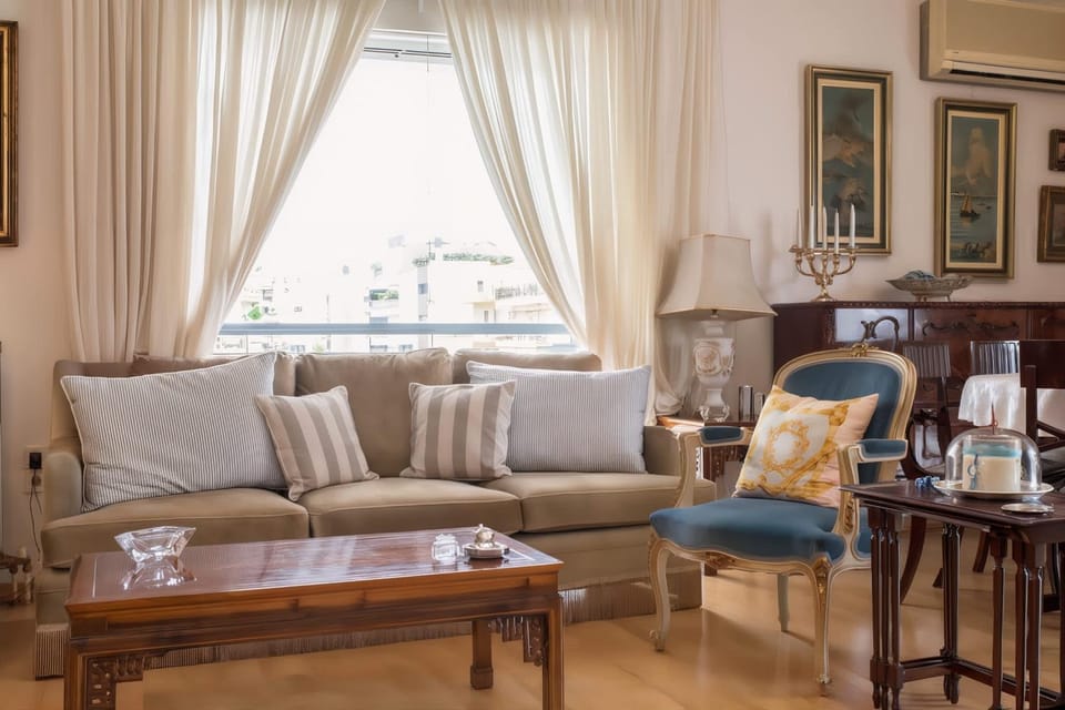 Luxurious apt in the Athenian Riviera Apartment in Alimos