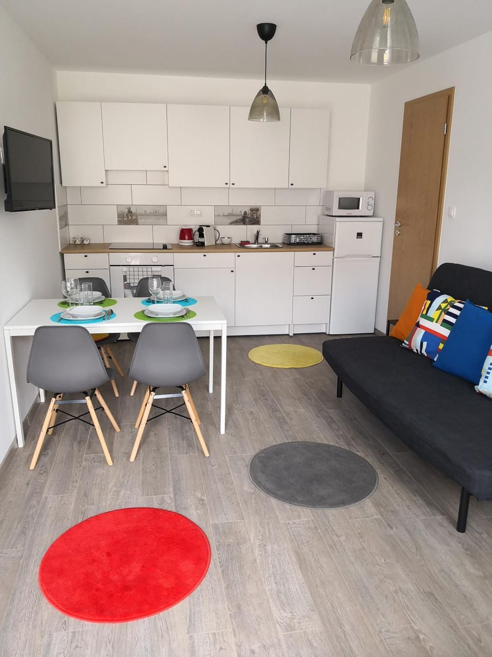 Kitchen or kitchenette, Living room
