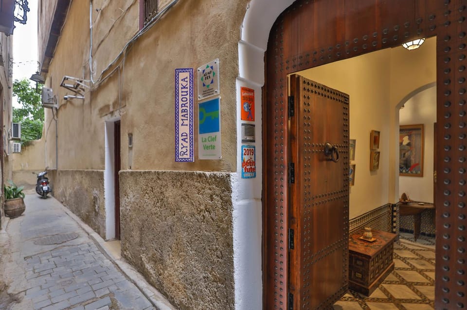Facade/entrance