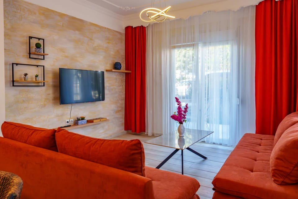 Communal lounge/ TV room, TV and multimedia, Seating area