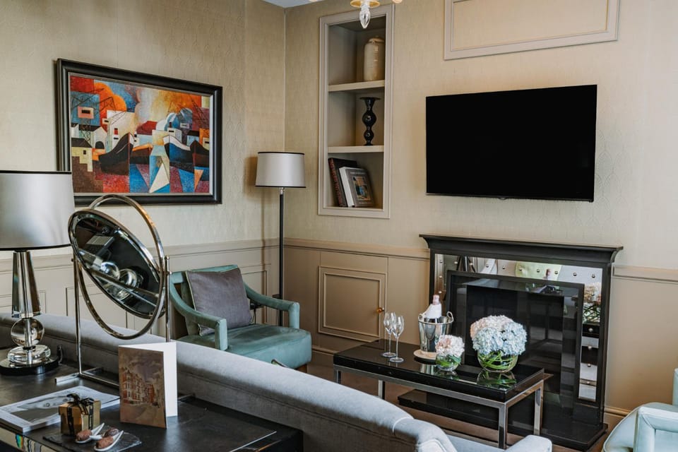 TV and multimedia, Living room, Seating area