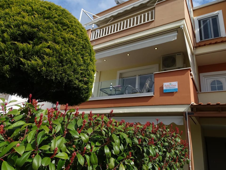 Property building, Garden, View (from property/room), Balcony/Terrace, Garden view