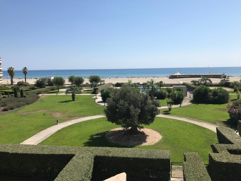 Garden view, Sea view