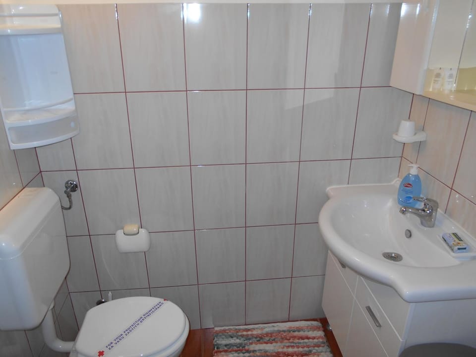 Toilet, Bathroom