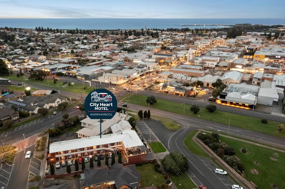 Property building, Neighbourhood, Bird's eye view, Location, Parking