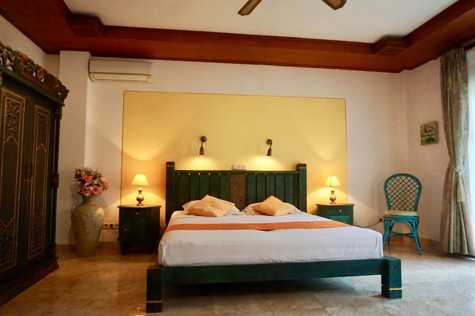 Bedroom, air conditioner