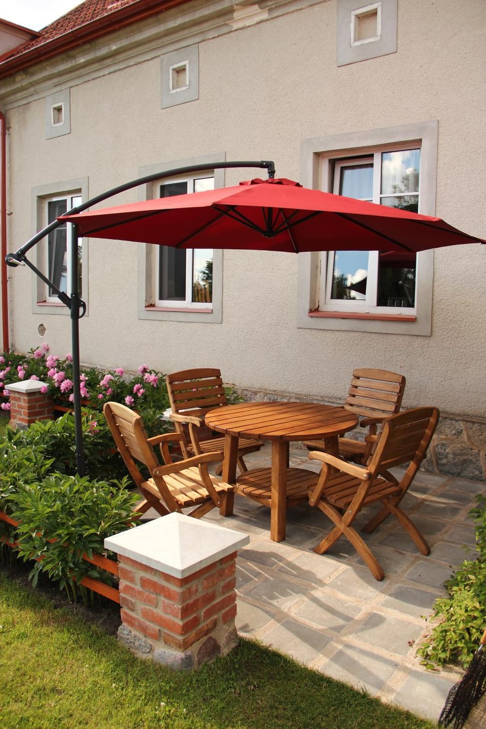 Balcony/Terrace, Area and facilities