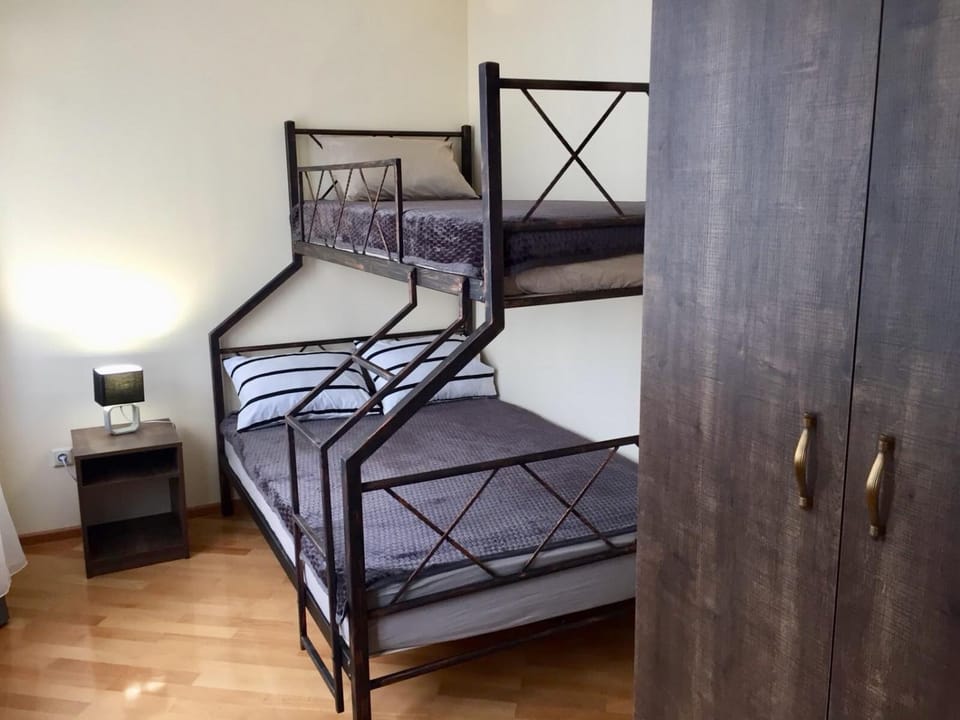 bunk bed