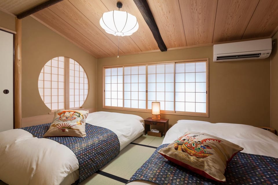 Bed, Photo of the whole room, Bedroom, air conditioner