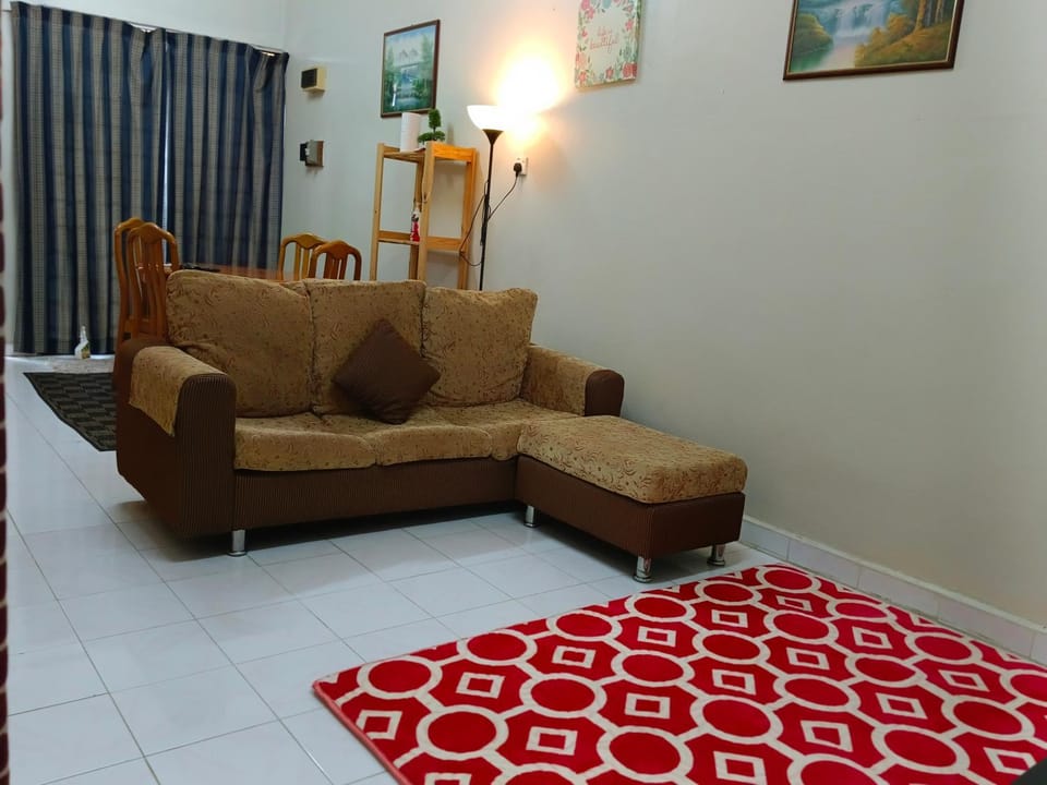 Addin Homestay Tanah Merah Vacation rental in Malaysia