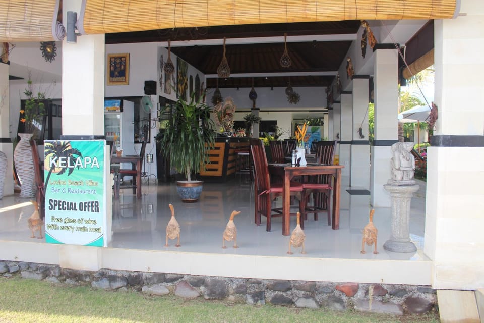Kelapa Lovina Beach Villa Bed and Breakfast in Buleleng