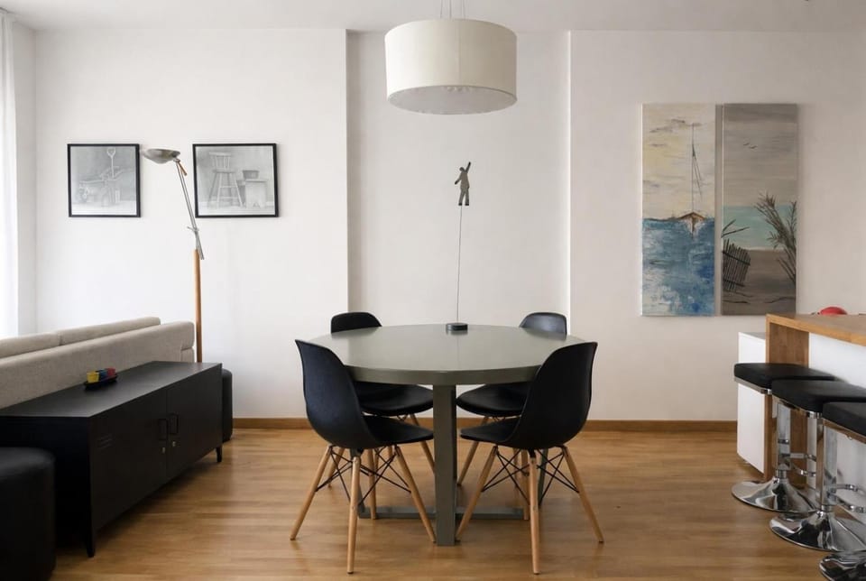 Seating area, Dining area
