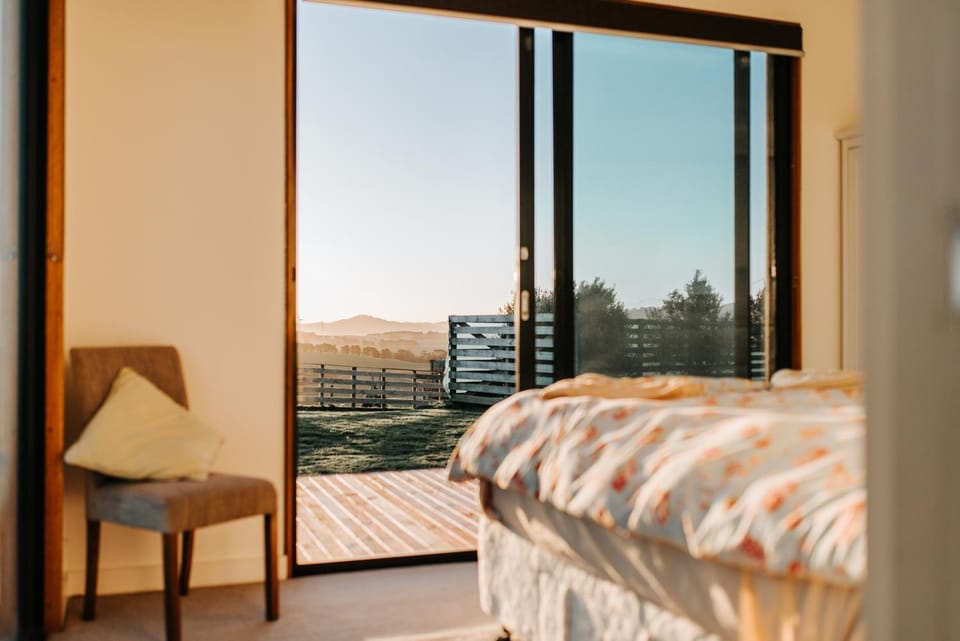 One Tree Hill Wilson prom and Ocean views House in Victoria