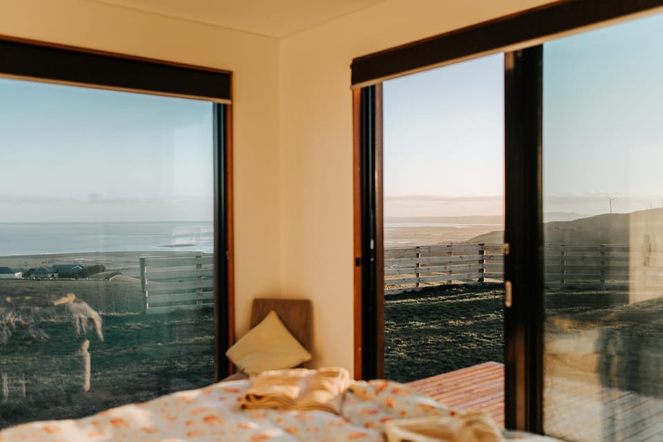 One Tree Hill Wilson prom and Ocean views House in Victoria