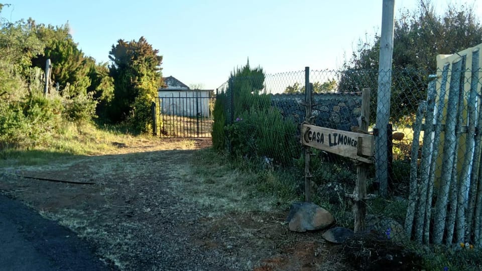 Facade/entrance, Logo/Certificate/Sign