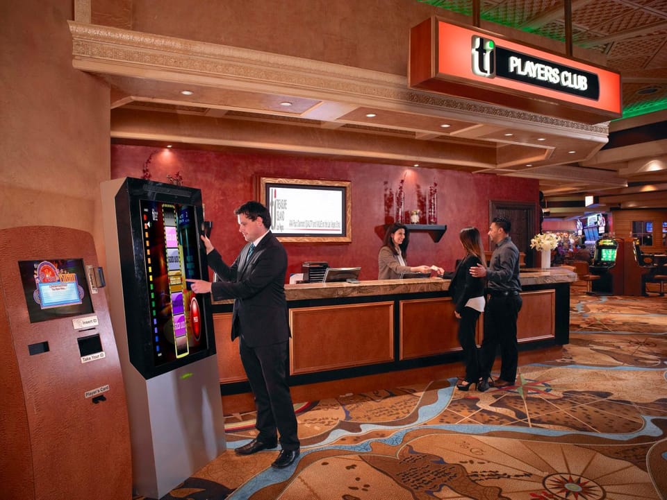 People, Casino