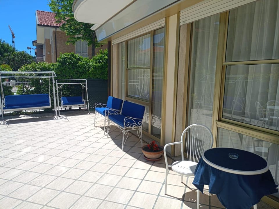 Patio, Day