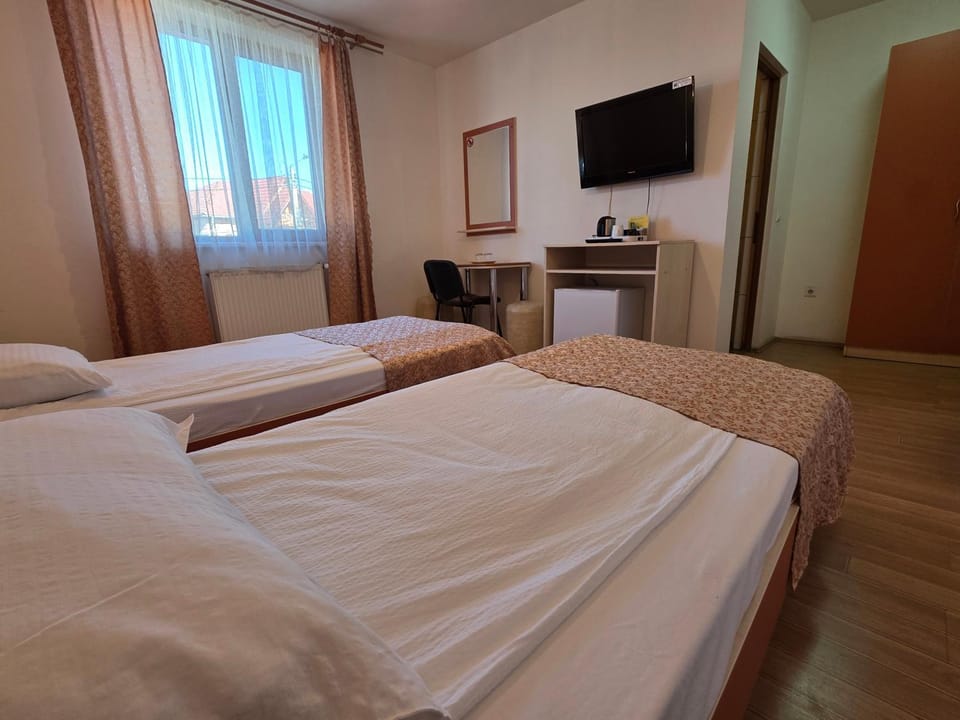 TV and multimedia, Photo of the whole room