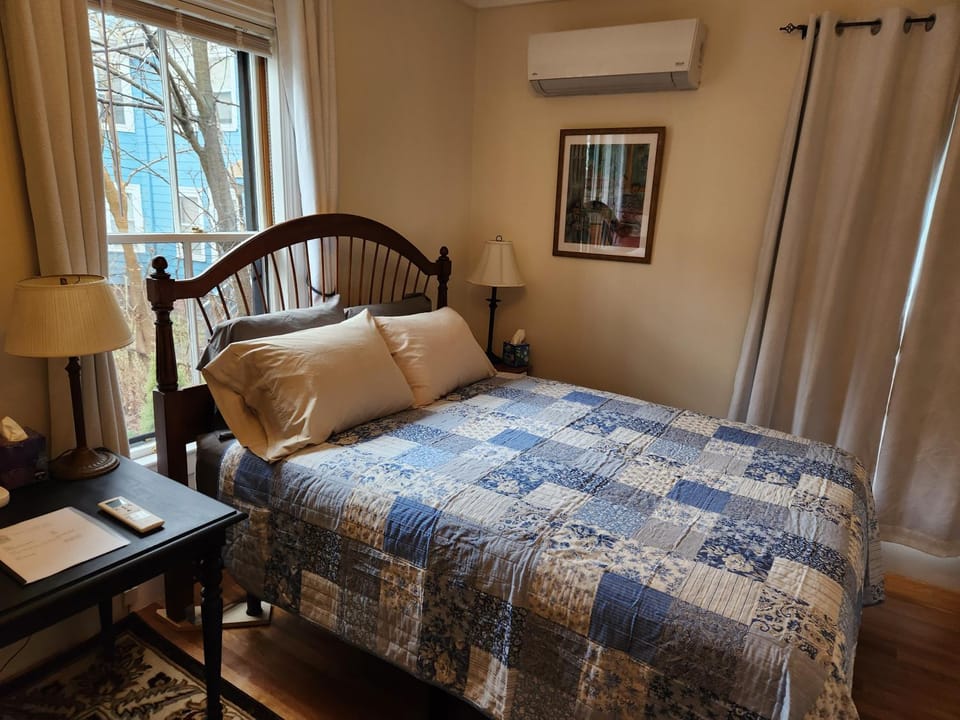 Davis Square Inn Bed and Breakfast in Somerville