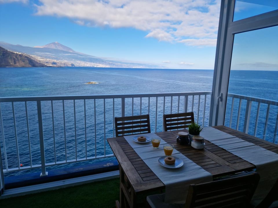 Natural landscape, View (from property/room), Balcony/Terrace, Mountain view, Sea view