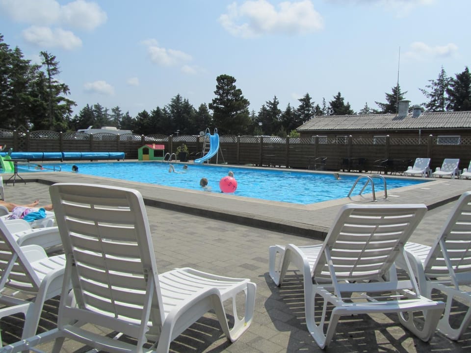 Swimming pool, Swimming pool