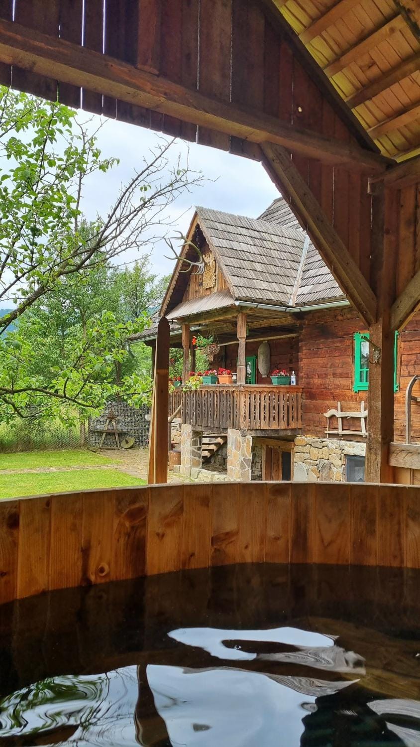 Pajisti Verzi / Green Meadows Guest House Farm Stay in Romania