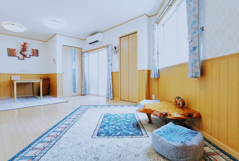ABC Guest House 2F Bed and Breakfast in Sennan