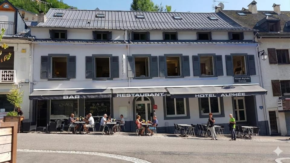 Hôtel Alphée Hotel in Aragon