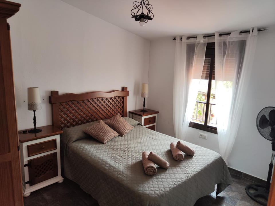 Bedroom, heating