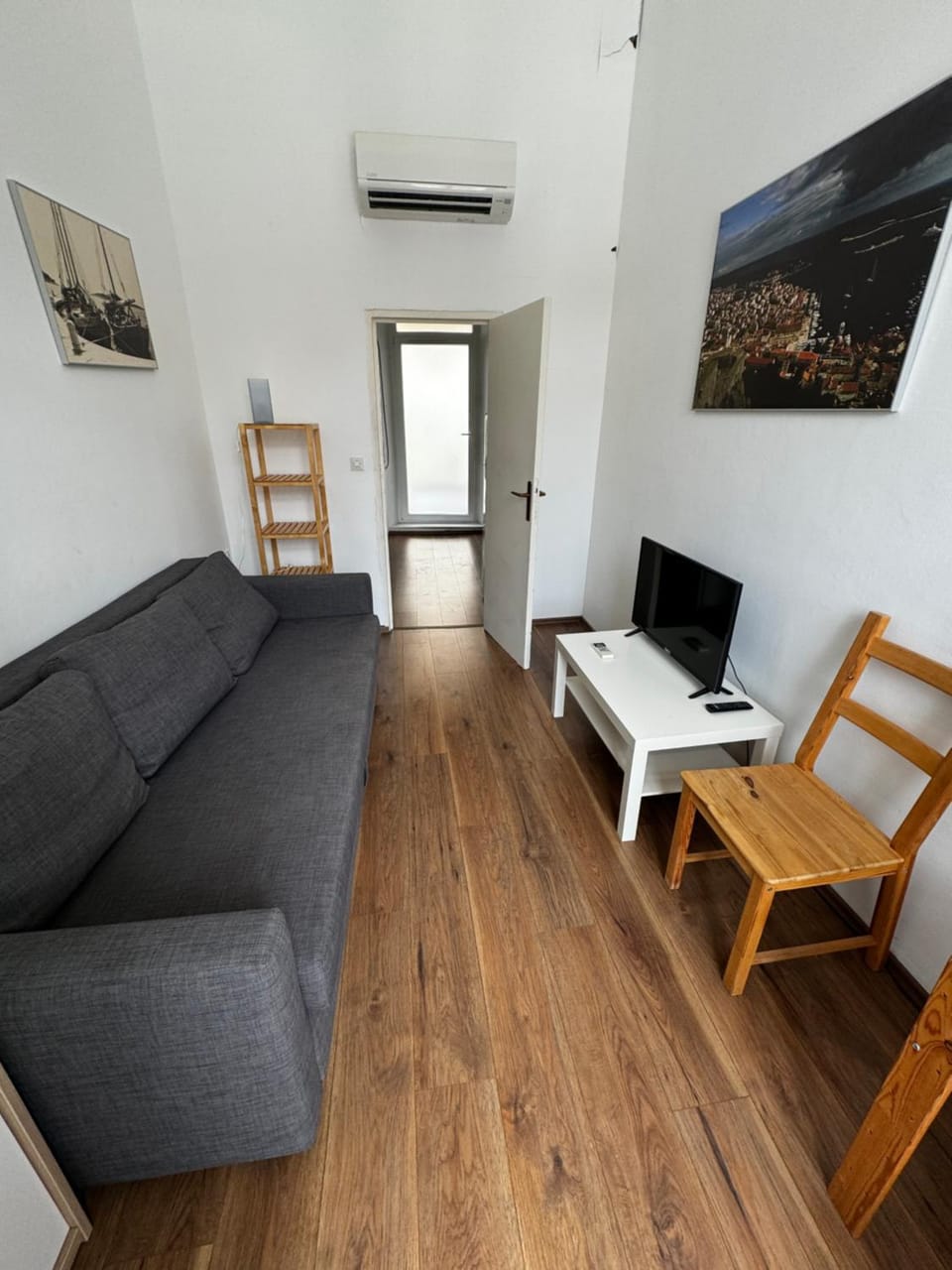 Communal lounge/ TV room, TV and multimedia, Living room
