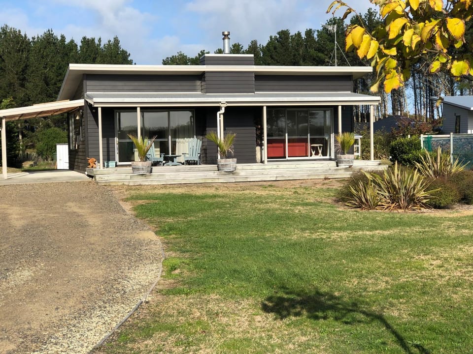 Facade/entrance, Balcony/Terrace