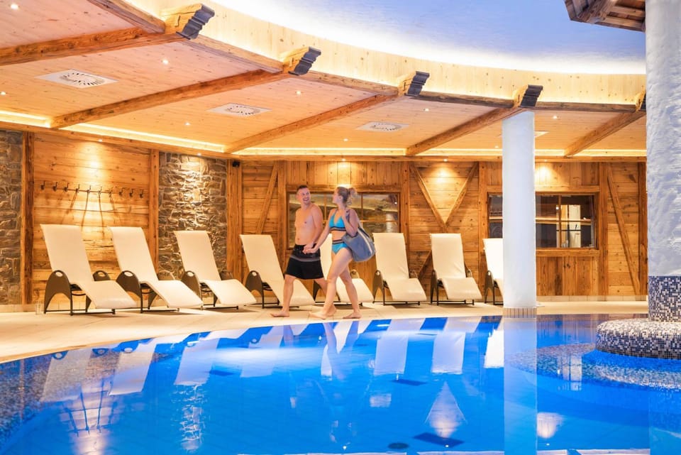 Spa and wellness centre/facilities, Swimming pool
