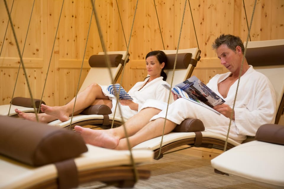 Massage, Spa and wellness centre/facilities
