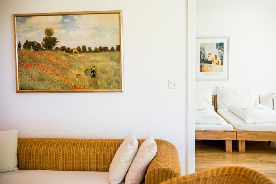 Living room, Bedroom