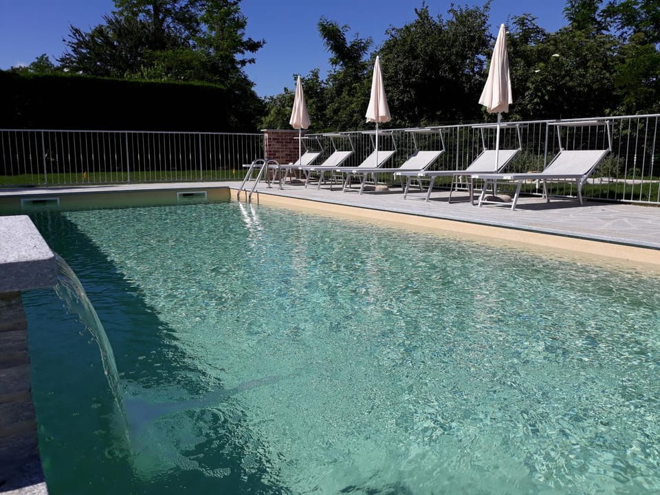 Swimming pool, Swimming pool