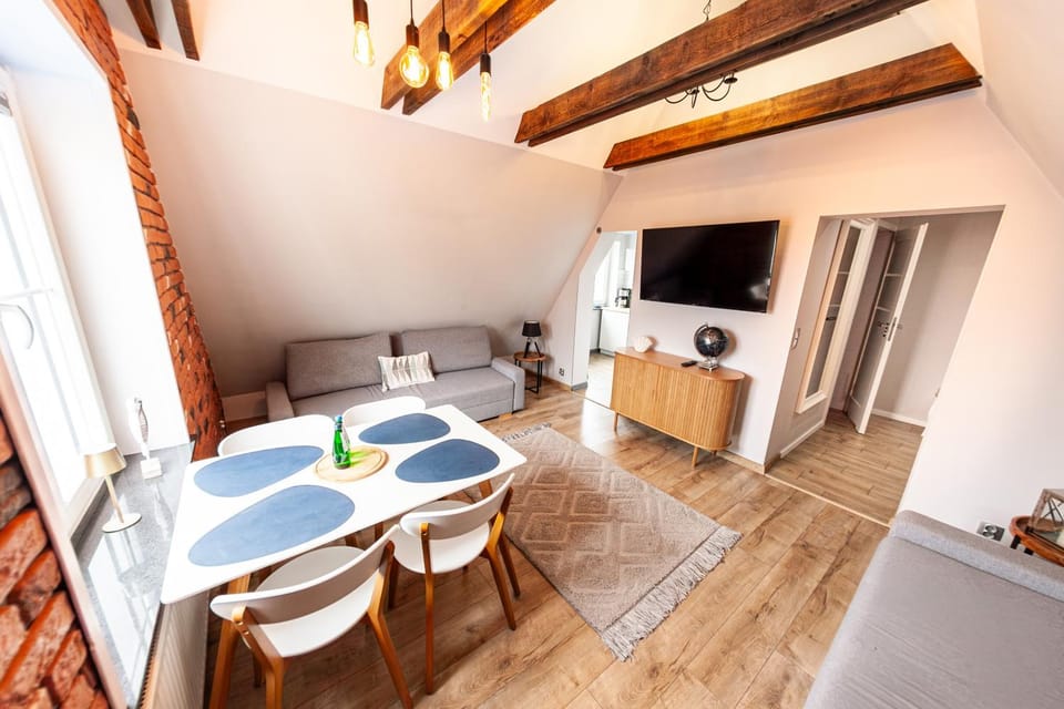 Communal lounge/ TV room, TV and multimedia, Living room, Seating area