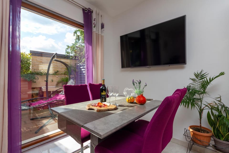 Patio, Balcony/Terrace, Dining area