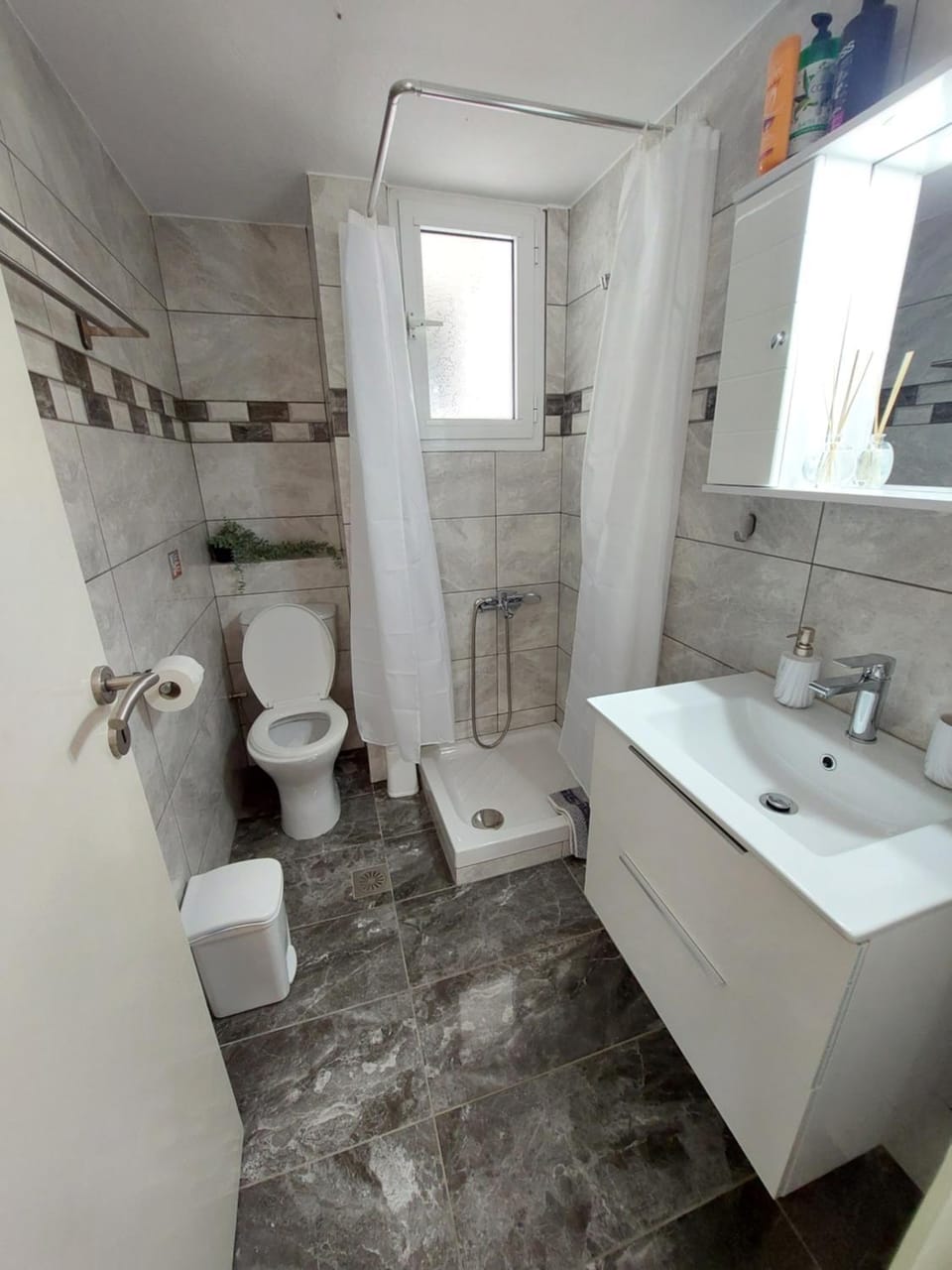 Shower, Toilet, Bathroom