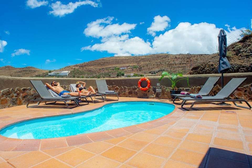 Mountain view, Pool view, Swimming pool