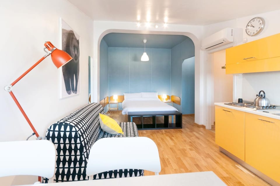Kitchen or kitchenette, Living room, Dining area, Bedroom