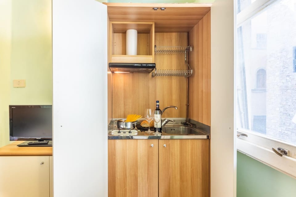 TV and multimedia, Kitchen or kitchenette